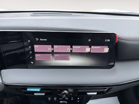 Used 2025 Nissan Kicks SR FWD image 20