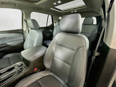 Used 2019 Chevrolet Traverse Premier AWD/4WD image 21