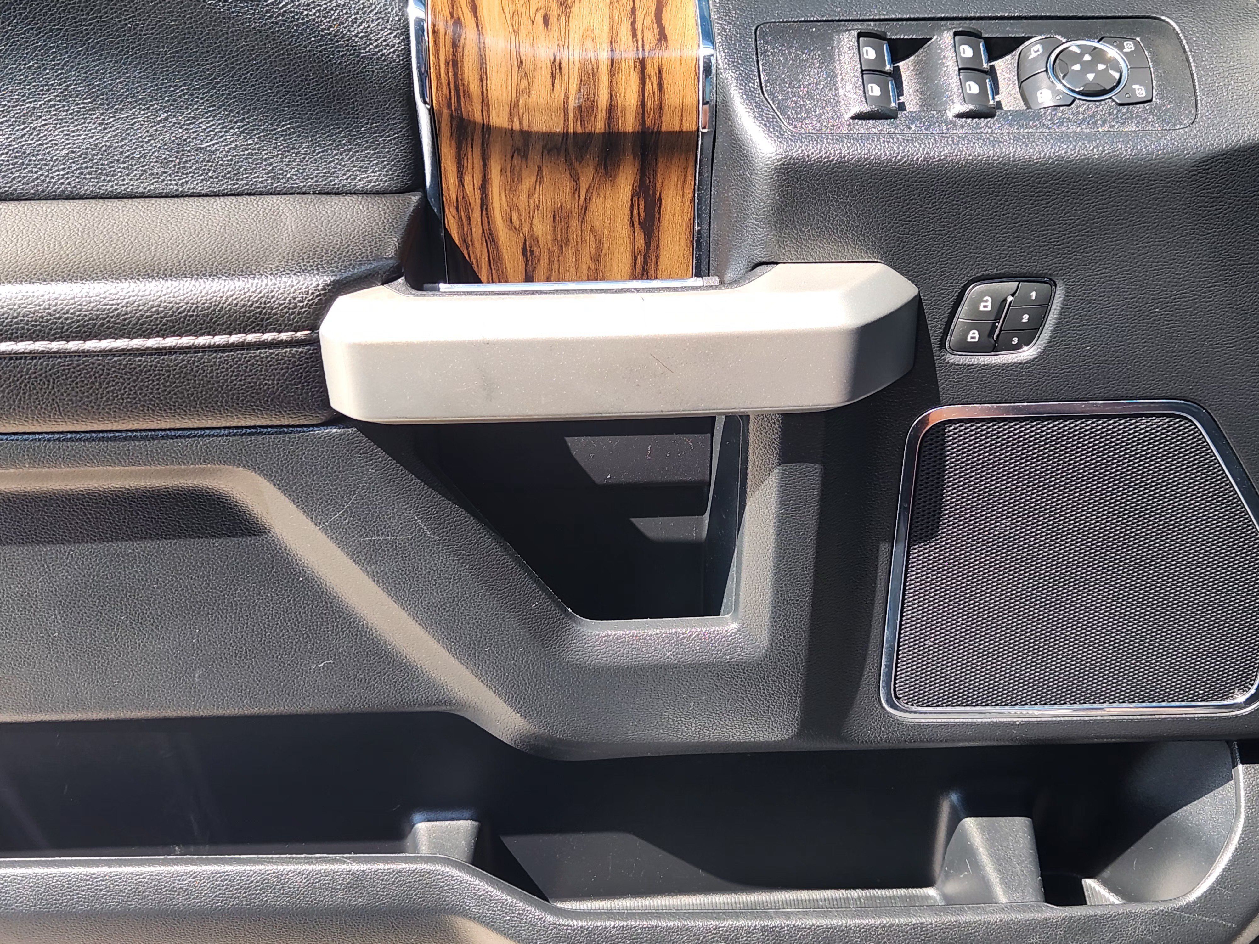Used 2020 Ford F150 Lariat RWD image 23