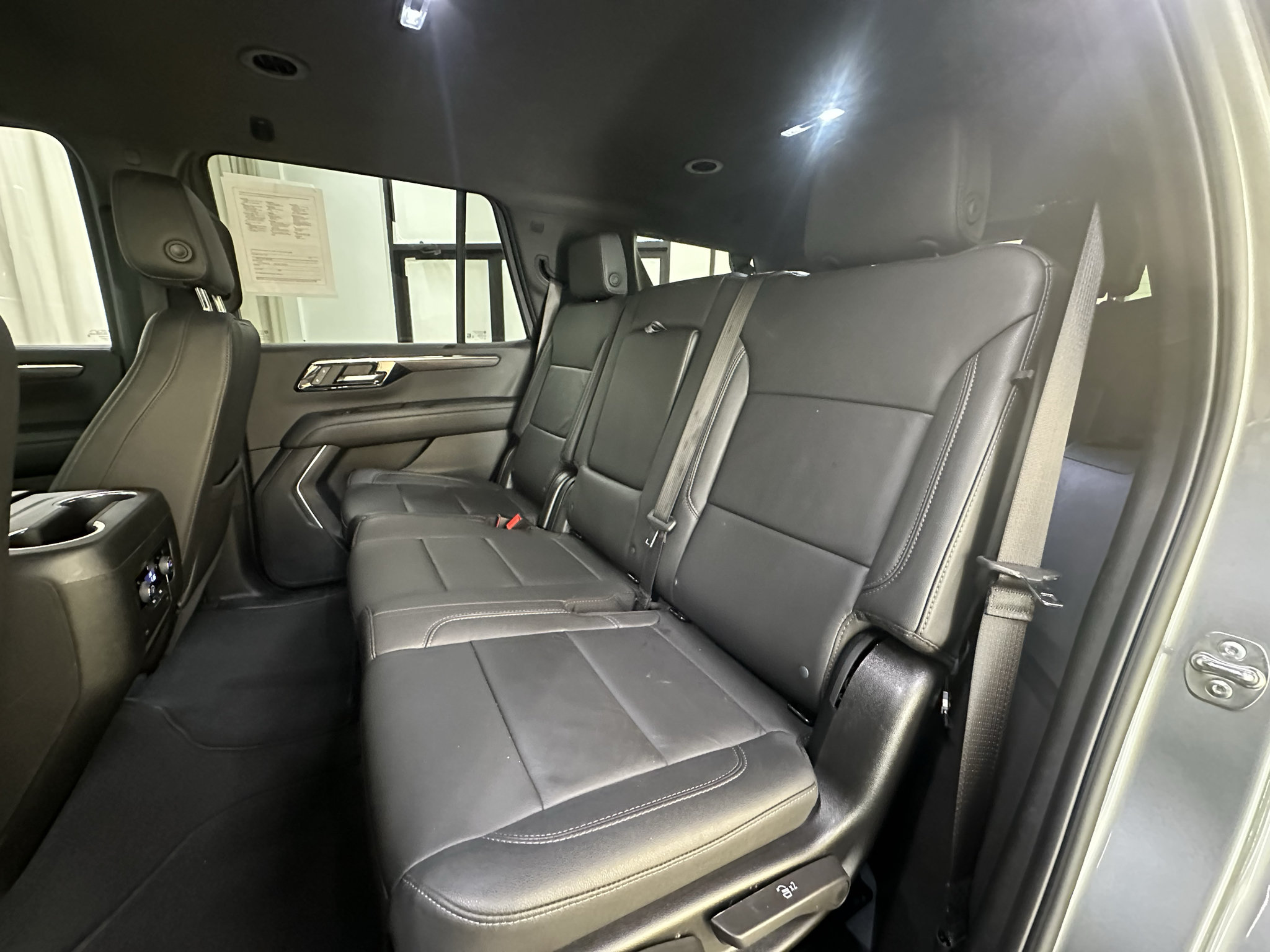 Used 2025 Chevrolet Tahoe LT AWD/4WD image 22