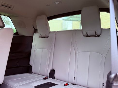 Certified 2026 INFINITI QX60 Luxe FWD image 33