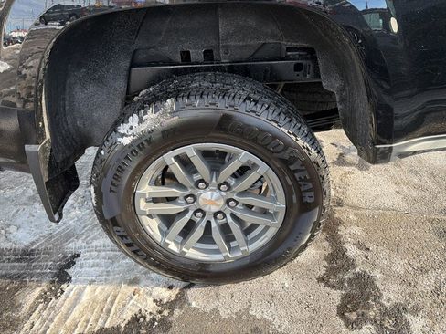 Used 2024 Chevrolet Colorado LT w/ LT Convenience Package II image 13