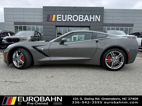 Used 2016 Chevrolet Corvette Stingray Coupe w/ Battery Protection Package RWD image 2