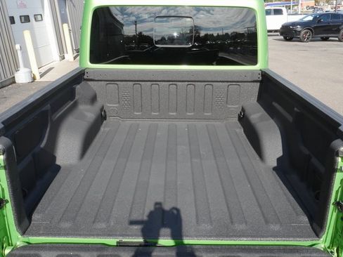 New 2025 Jeep Gladiator Sport w/ Premium Package image 12