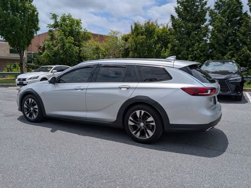 Used 2018 Buick Regal Essence w/ Driver Confidence Package #1 AWD/4WD image 4
