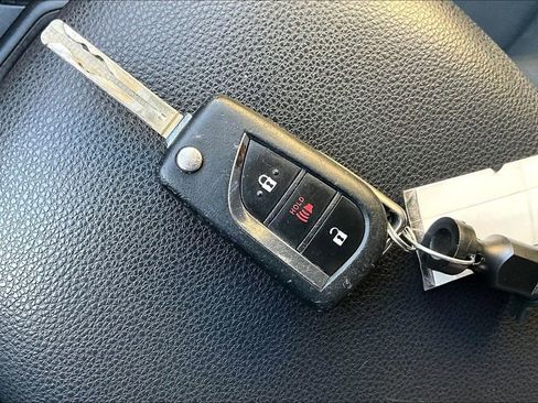 Used 2019 Toyota RAV4 LE image 13