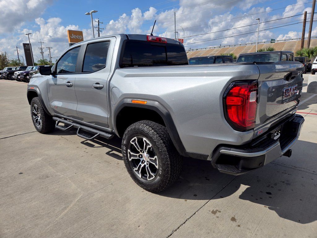 Used 2025 GMC Canyon AT4 w/ Technology Plus Package AWD/4WD image 5