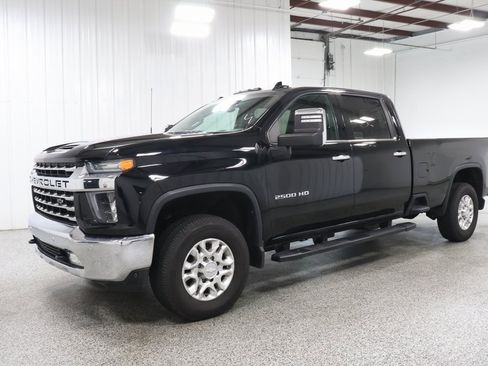 Used 2020 Chevrolet Silverado 2500 LTZ image 2