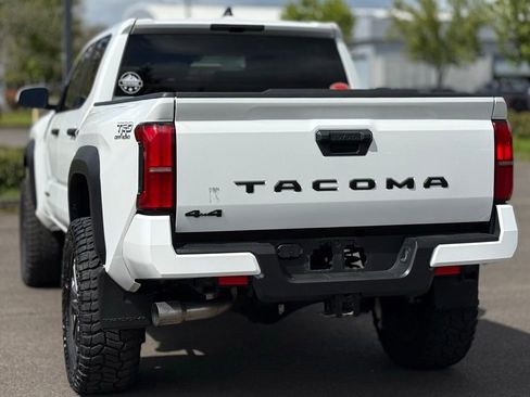 Used 2024 Toyota Tacoma TRD Off-Road image 3