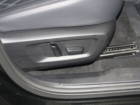 Used 2024 Mitsubishi Outlander SEL image 27