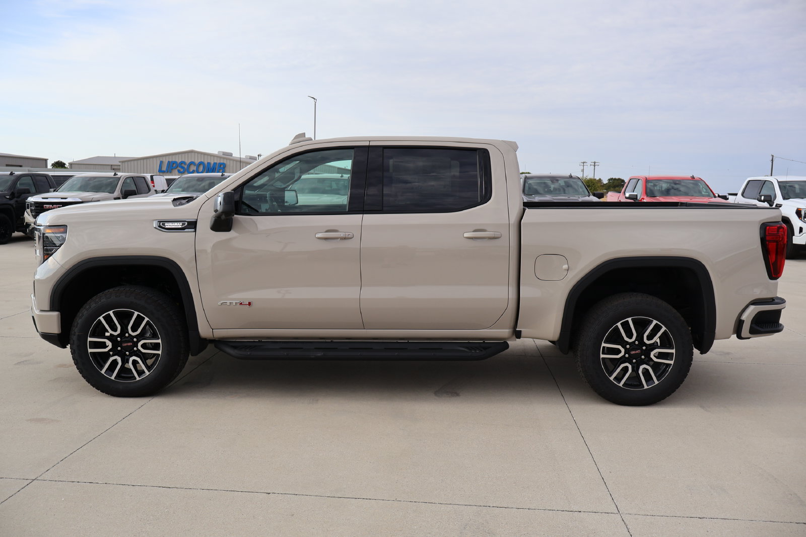 New 2026 GMC Sierra 1500 AT4 w/ AT4 Premium Package AWD/4WD image 2