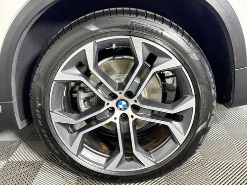 Used 2022 BMW X5 sDrive40i w/ Premium Package RWD image 35