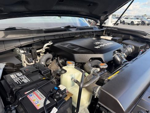 Used 2025 Nissan Armada Platinum Reserve AWD/4WD image 6