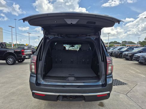 Used 2021 Chevrolet Suburban LT RWD image 15
