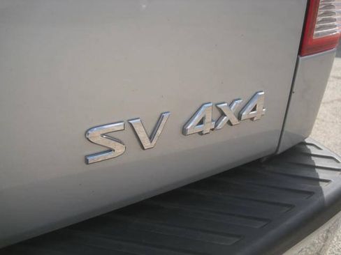Used 2012 Nissan Titan SV AWD/4WD image 9