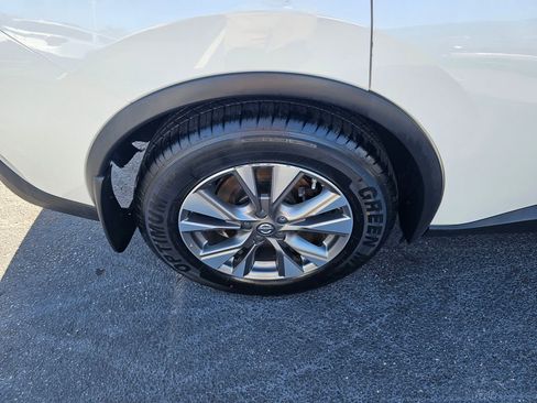 Used 2018 Nissan Murano SL w/ Moonroof Package image 9