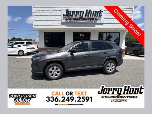 Used 2019 Toyota RAV4 LE FWD image 1