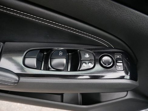 Certified 2023 Nissan Altima 2.5 SV w/ SV Premium Package AWD/4WD image 18