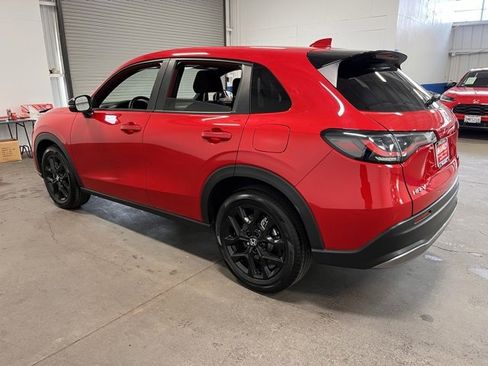 Used 2025 Honda HR-V Sport image 5