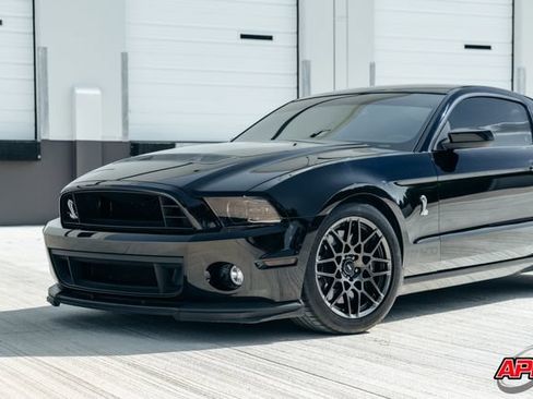 Used 2013 Ford Mustang Shelby GT500 RWD image 32