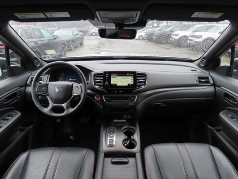 Certified 2023 Honda Passport TrailSport image 17