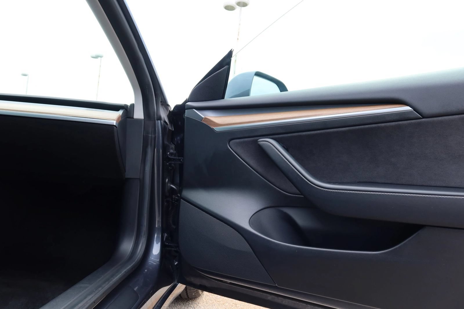 Used 2021 Tesla Model 3 Long Range AWD/4WD image 30