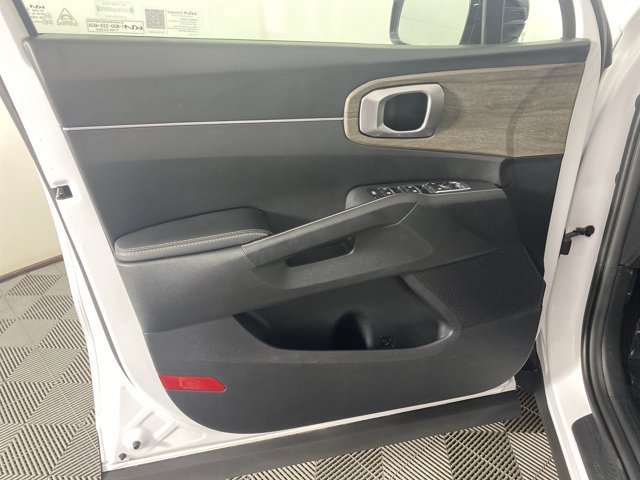 Used 2022 Kia Sorento S AWD/4WD image 15