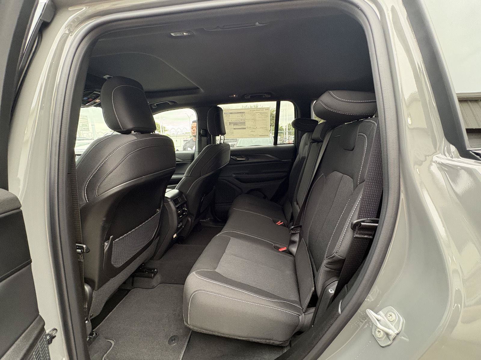 New 2027 Jeep Grand Cherokee Laredo X RWD image 11