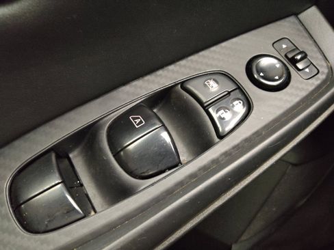 Used 2024 Nissan Sentra SV FWD image 27