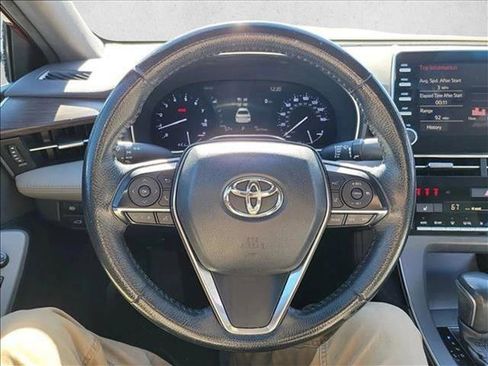 Used 2020 Toyota Avalon XLE image 9