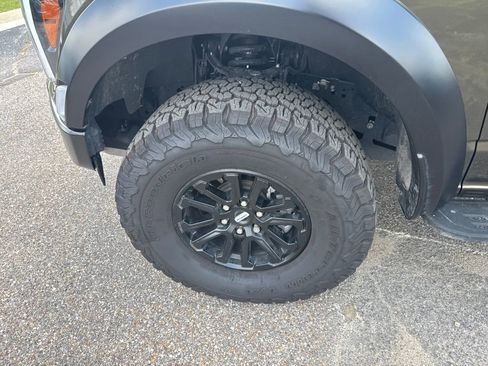 Used 2025 Ford F150 Raptor AWD/4WD image 26