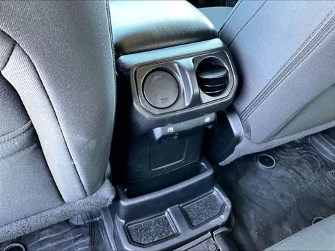 Used 2023 Jeep Wrangler Unlimited w/ Cold Weather Group image 28