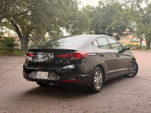Used 2020 Hyundai Elantra SE w/ Convenience Package (C2) FWD image 5