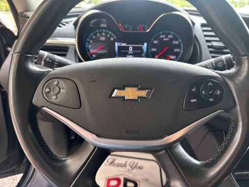 Used 2019 Chevrolet Impala Premier FWD image 13