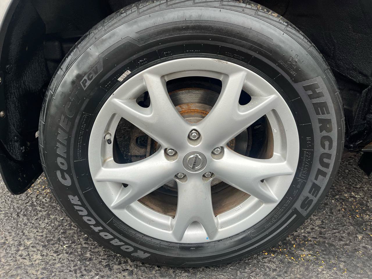 Used 2011 Nissan Rogue SV AWD/4WD image 12