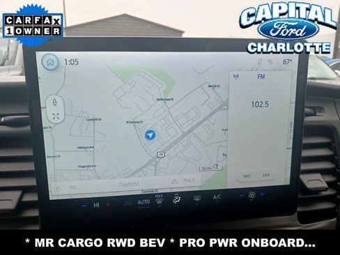 Used 2023 Ford E-Transit Medium Roof image 19