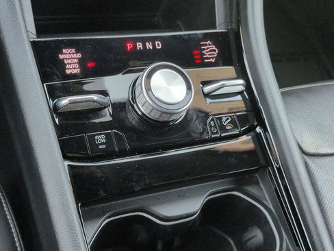 Used 2023 Jeep Grand Cherokee Overland AWD/4WD image 27