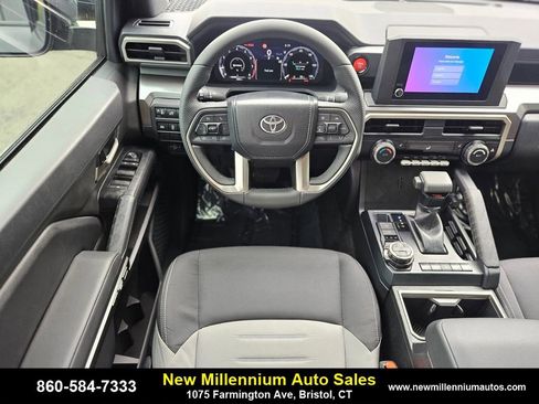 Used 2024 Toyota Tacoma TRD Off-Road image 13