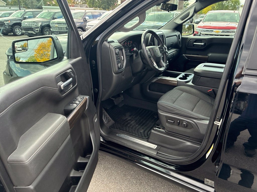 Used 2019 Chevrolet Silverado 1500 RST w/ All-Star Edition AWD/4WD image 10