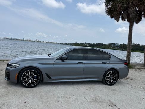 Used 2021 BMW 530i w/ M Sport Package RWD image 3