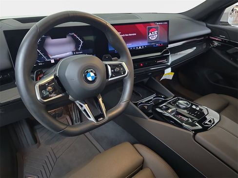 Used 2025 BMW 530i xDrive 530i xDrive w/ M Sport Package image 19