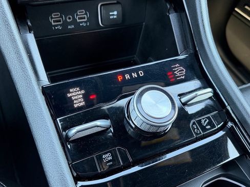 Used 2023 Jeep Grand Cherokee Overland image 28