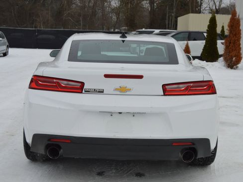Used 2016 Chevrolet Camaro LT image 5