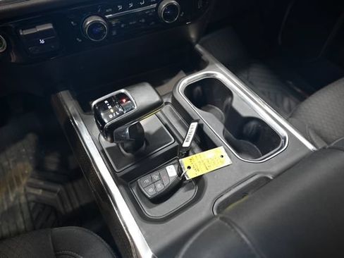 Used 2024 Chevrolet Silverado 1500 LT AWD/4WD image 19
