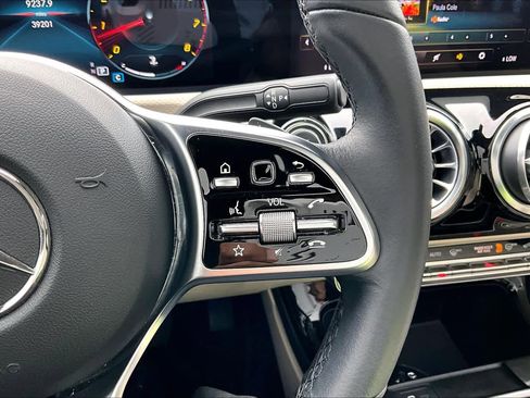 Used 2023 Mercedes-Benz CLA 250 image 24