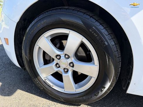 Used 2016 Chevrolet Cruze LT FWD image 22