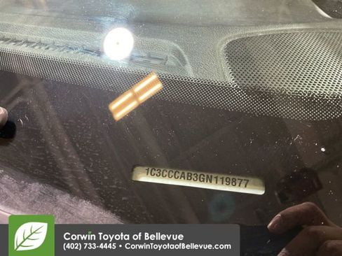 Used 2016 Chrysler 200 Limited image 28