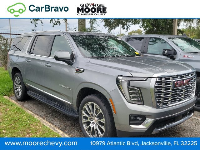 Used 2025 GMC Yukon XL Denali AWD/4WD image 1