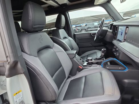Used 2024 Ford Bronco Black Diamond AWD/4WD image 18