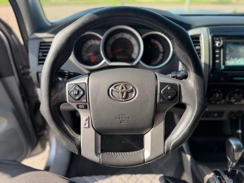 Used 2015 Toyota Tacoma 4x4 Double Cab w/ TRD Off-Road Package image 14
